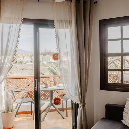 Alba Vista - Albatros Park In Golf Del Sur Tenerife - Heated Pool & Teide View Apartment San Miguel de Abona