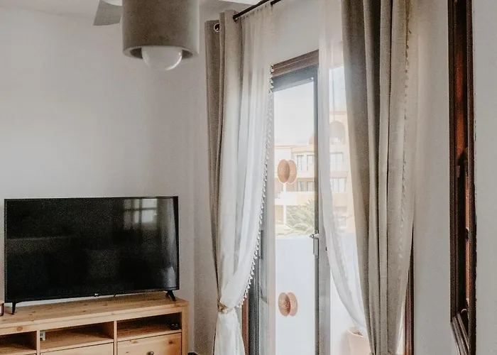 Alba Vista - Albatros Park In Golf Del Sur Tenerife - Heated Pool & Teide View Daire San Miguel de Abona